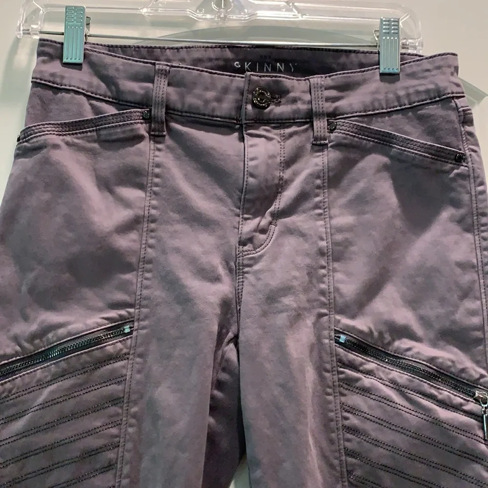 WHITE HOUSE BLACK MARKET SIZE 3/4 SKINNY PANTS